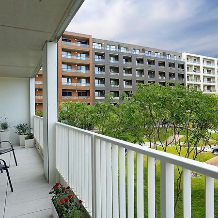 Modern Apartment Near The City Centre Urban บราติสลาวา ภายนอก รูปภาพ