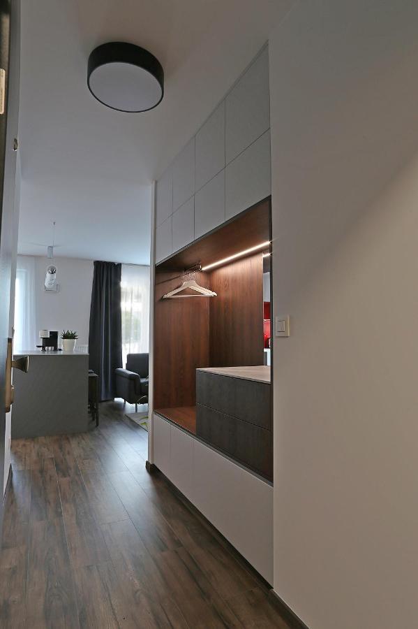 Modern Apartment Near The City Centre Urban บราติสลาวา ภายนอก รูปภาพ