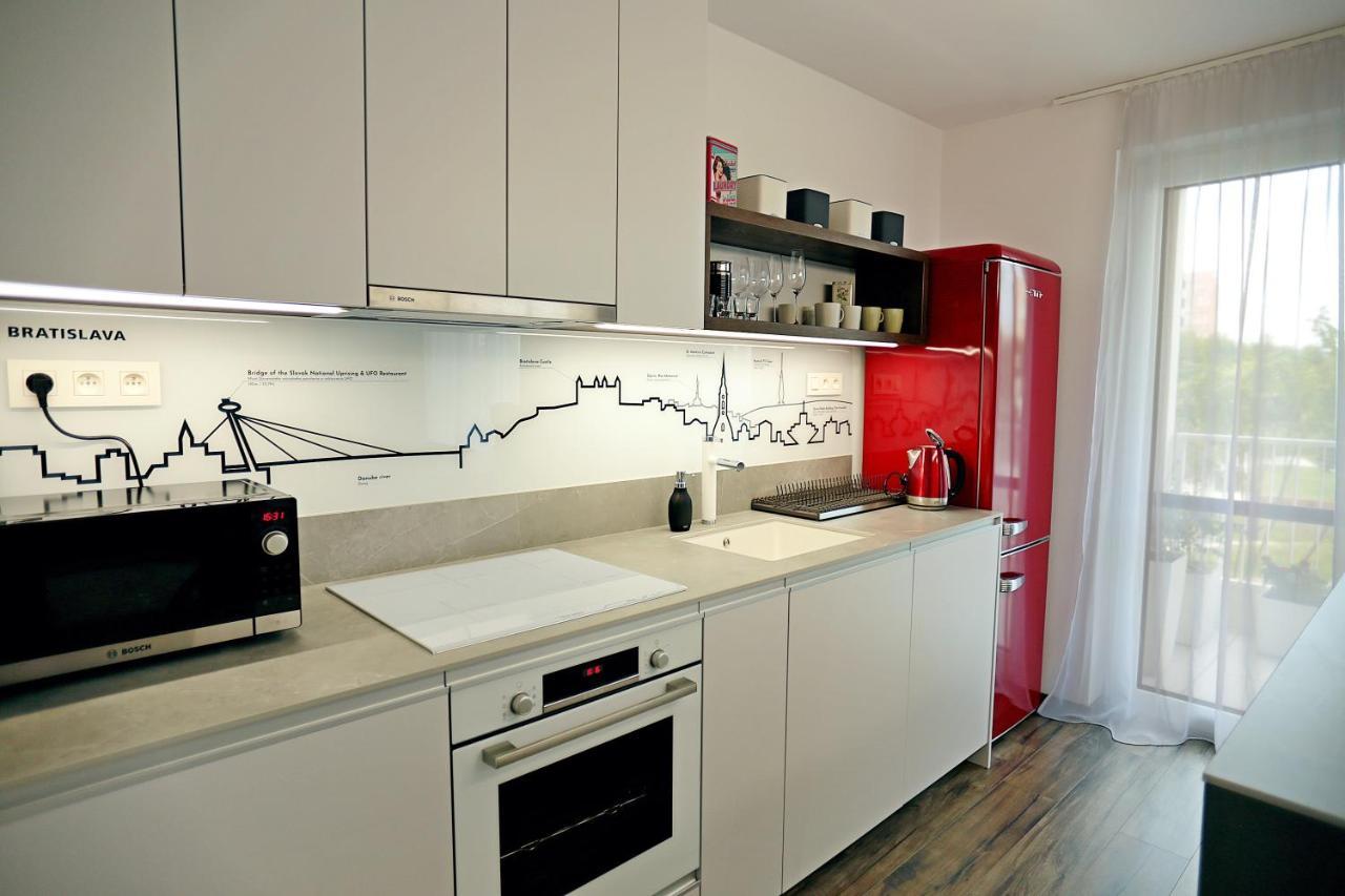 Modern Apartment Near The City Centre Urban บราติสลาวา ภายนอก รูปภาพ