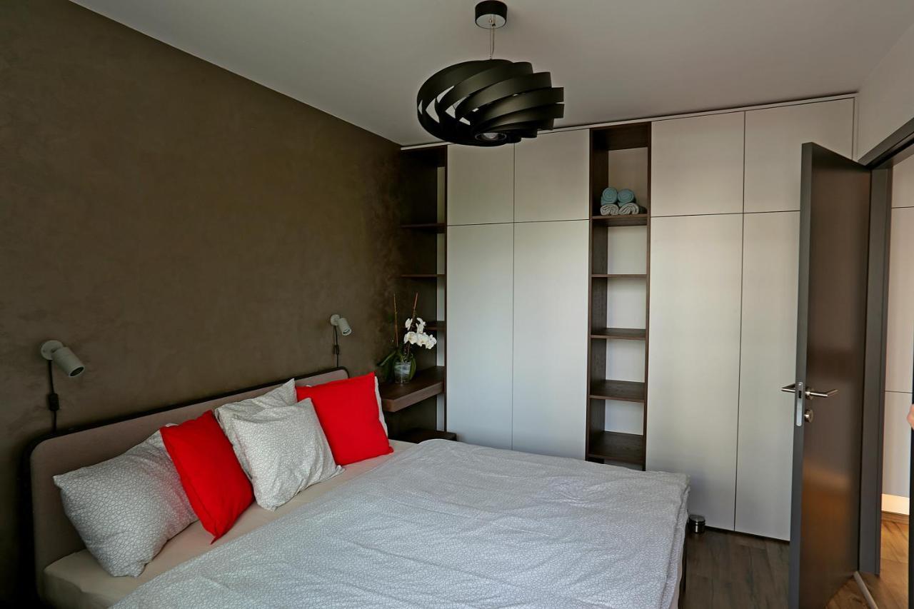 Modern Apartment Near The City Centre Urban บราติสลาวา ภายนอก รูปภาพ
